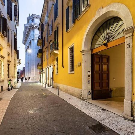 Arena-Center Luxury Apartment ヴェローナ エクステリア 写真